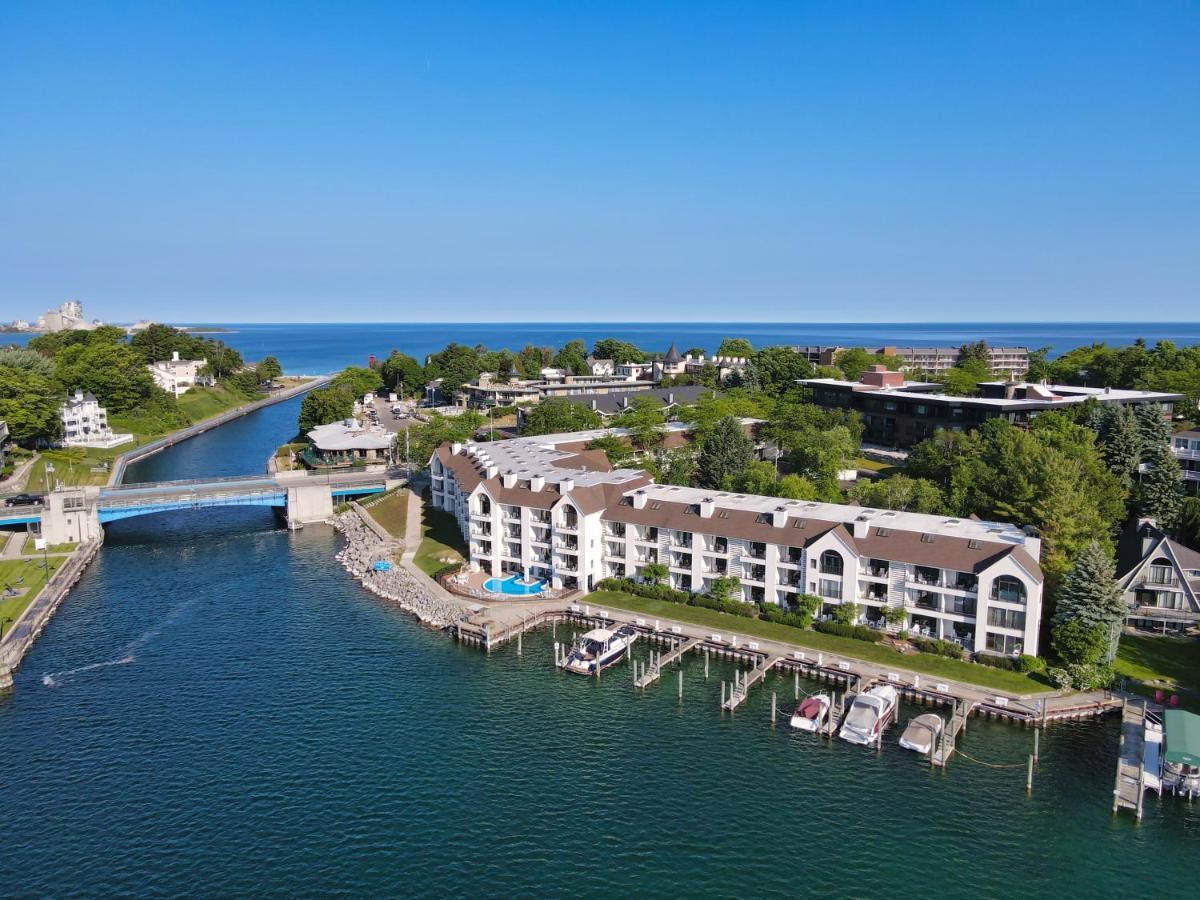 228 Edgewater Inn Charlevoix Exteriör bild